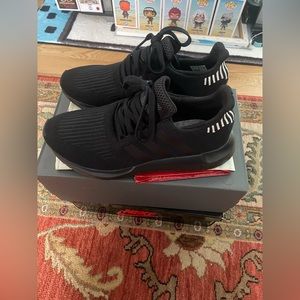 Adidas Women's Swift Run Shoes, Black/Black/Black, 8.5